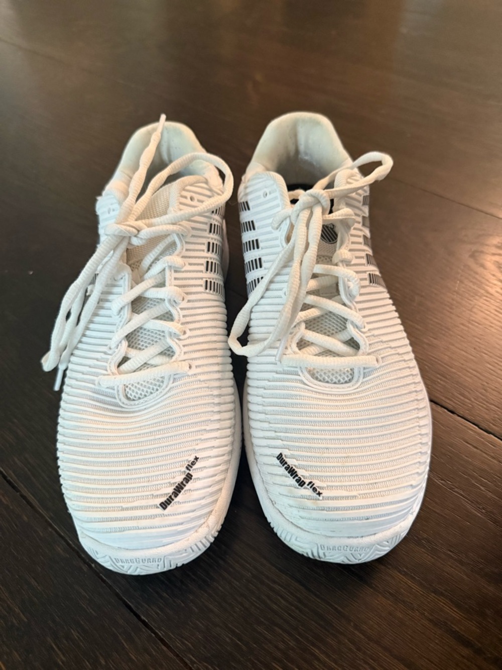 Men’s K-Swiss tennis sneakers